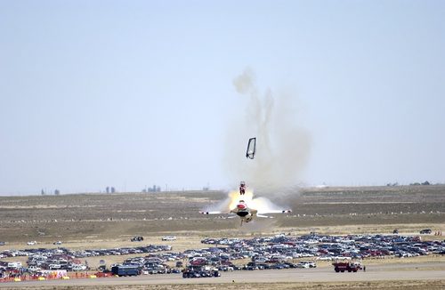 F-16 fighter jet crash