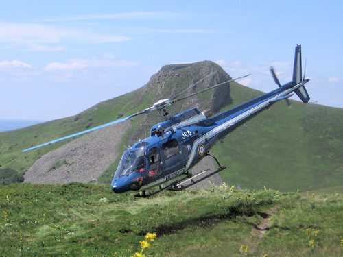 mountain rescue team