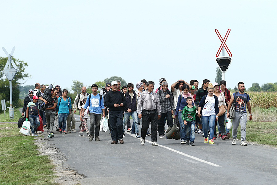 migrant border crossing