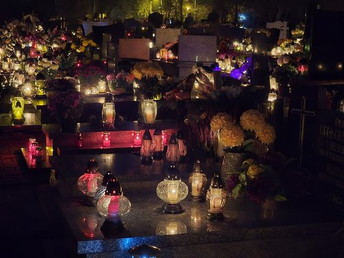 candles for all saints day
