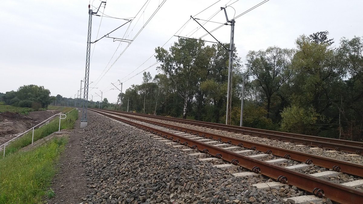 train tracks construction