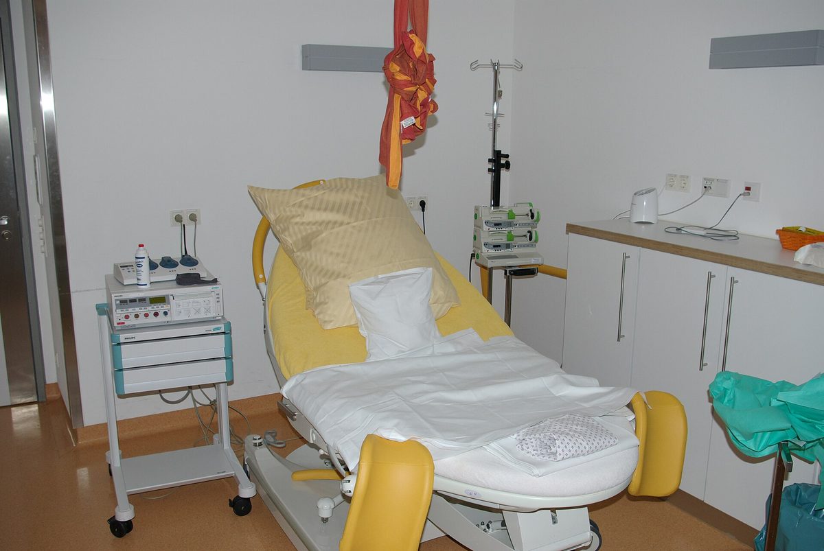 hospital newborn delivery