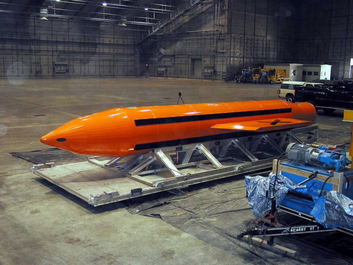 largest non nuclear bomb