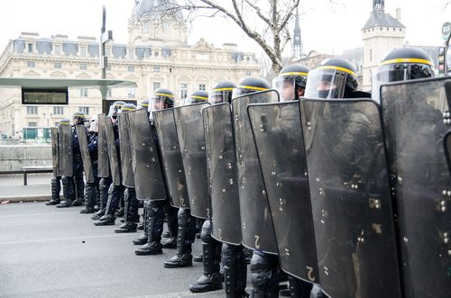 riot police crowd
