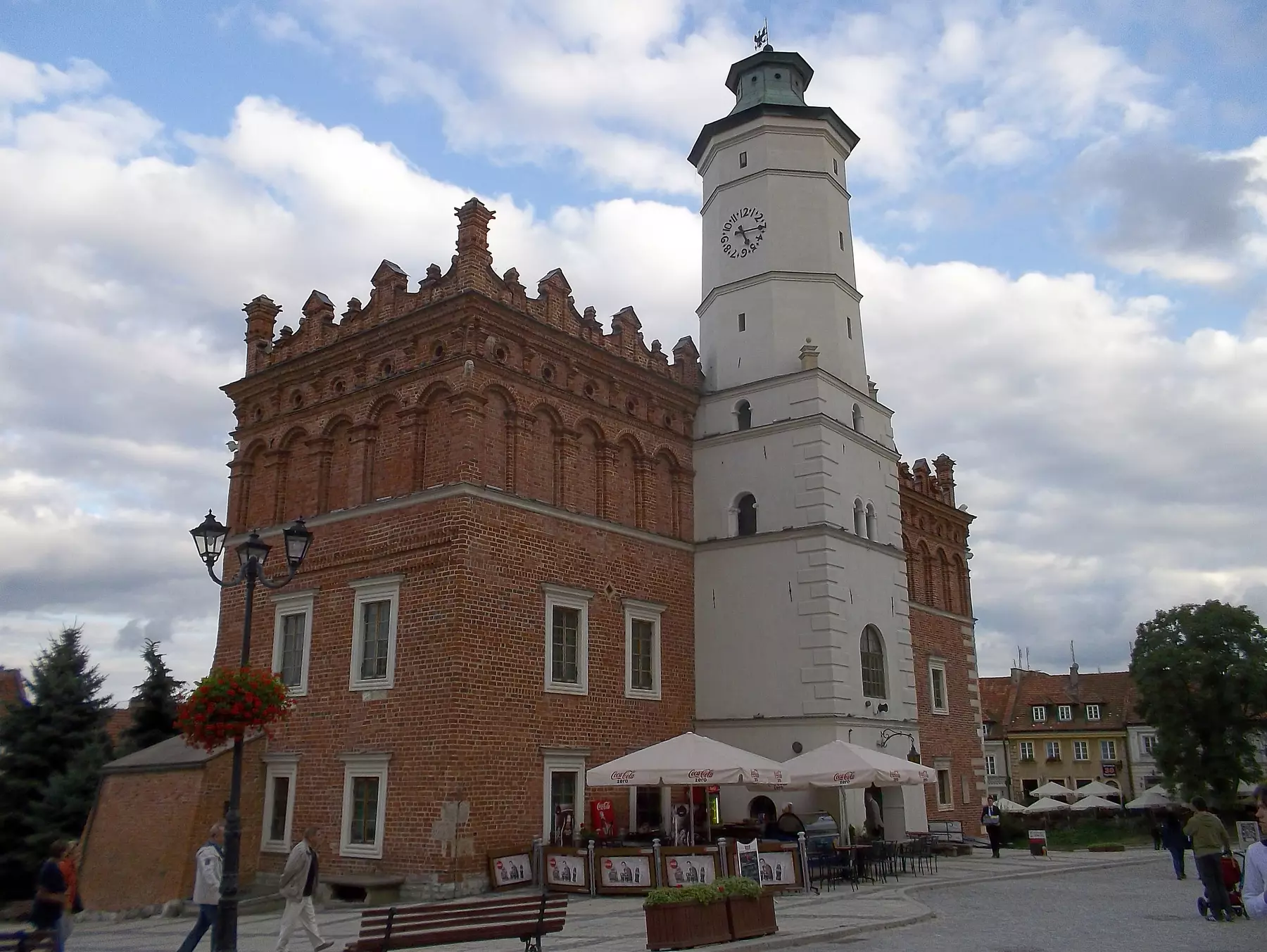 Renesansowy ratusz na Rynku w Sandomierzu